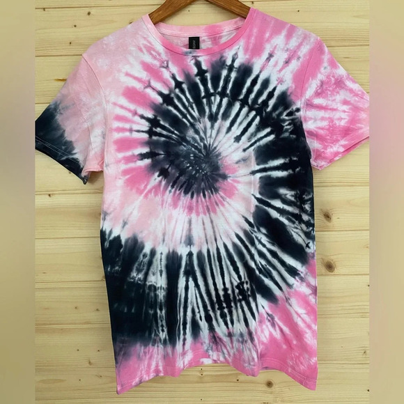 NEW Unisex GILDAN Soft Style Pink Black White Tie-Dye Handmade T-Shirt - Picture 1 of 9